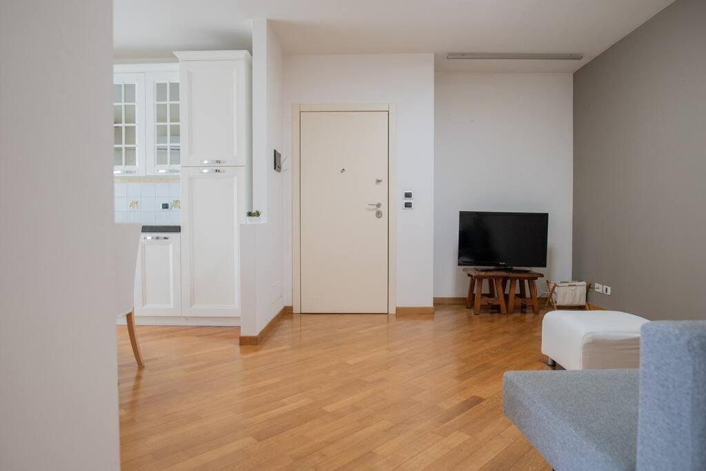 Adriatico HomeMare-Fiera-Centro Bari Eksteriør billede